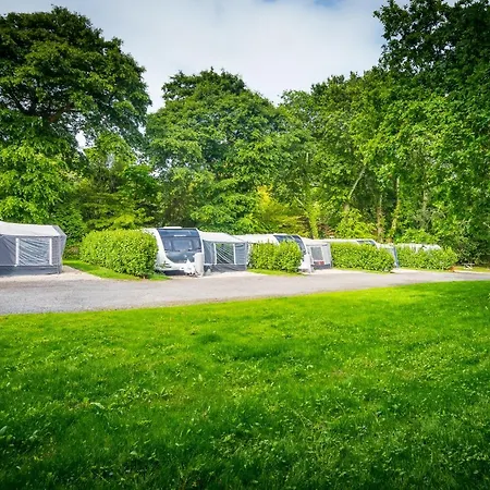 Pinetum Gardens Retreats
